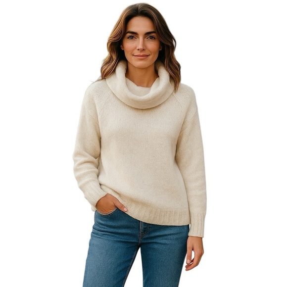 Vince Alpaca Elegant Minimalist Cowl Neckline Ivory White Women’s Size Large - Picture 12 of 12